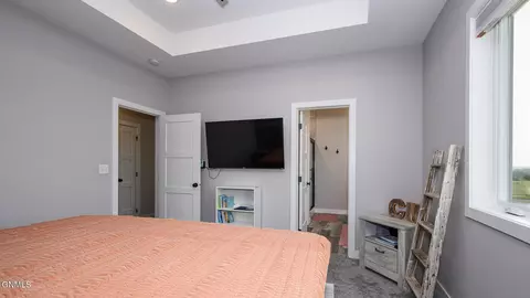 Bedroom - 5417 Hendrickson Dr, Bismarck, ND 58504 photo 3 of 7