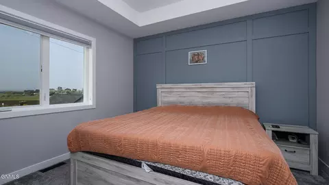 Bedroom - 5417 Hendrickson Dr, Bismarck, ND 58504 photo 2 of 7