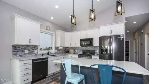 Kitchen - 5417 Hendrickson Dr, Bismarck, ND 58504 photo 1 of 3