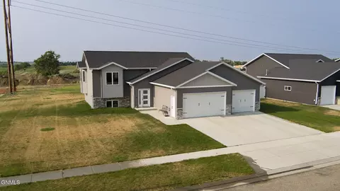 Other - 5417 Hendrickson Dr, Bismarck, ND 58504 photo 11 of 14