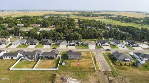 View/Area - 5417 Hendrickson Dr, Bismarck, ND 58504 photo 4 of 4
