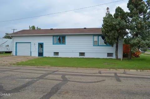 Exterior - 322 Third Ave E, New Leipzig, ND 58562 photo 4 of 4