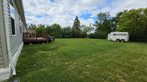 Exterior - 207 Hanks St, Grenora, ND 58845 photo 2 of 4
