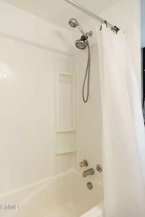 Bath - 236 4th St W, Dickinson, ND 58601 photo 4 of 4