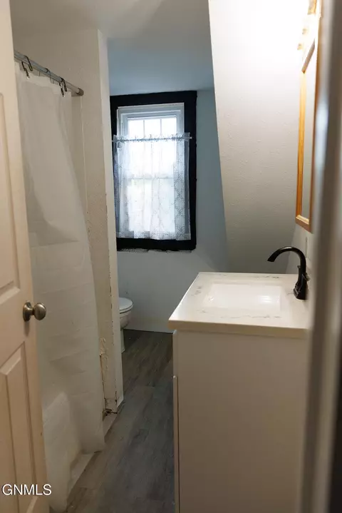 Bath - 236 4th St W, Dickinson, ND 58601 photo 1 of 4