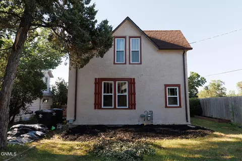 Exterior - 236 4th St W, Dickinson, ND 58601 photo 4 of 9