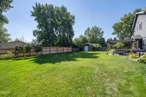 Exterior - 711 28th St W, Dickinson, ND 58601 photo 13 of 15