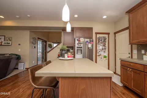 Kitchen - 711 28th St W, Dickinson, ND 58601 photo 1 of 6