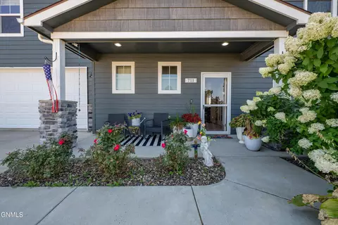 Other - 711 28th St W, Dickinson, ND 58601 photo 1 of 11
