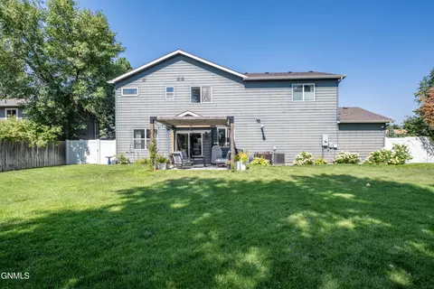 Exterior - 711 28th St W, Dickinson, ND 58601 photo 11 of 15