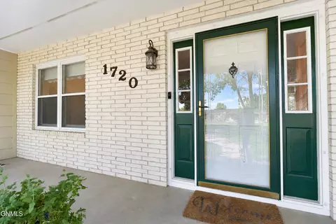 Exterior - 1720 4th Ave E, Williston, ND 58801 photo 2 of 11