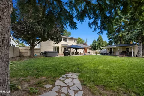 Exterior - 1720 4th Ave E, Williston, ND 58801 photo 9 of 11