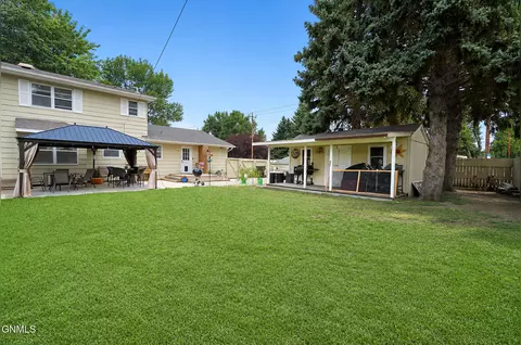 Exterior - 1720 4th Ave E, Williston, ND 58801 photo 7 of 11