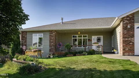 Exterior - 2813 Sleepy Hollow Loop, Bismarck, ND 58501 photo 2 of 6