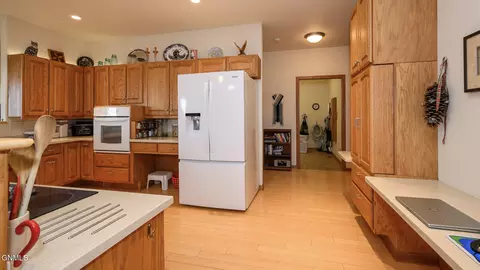 Kitchen - 2813 Sleepy Hollow Loop, Bismarck, ND 58501 photo 1 of 5