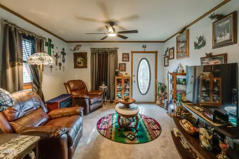 Living - 705 3rd Ave SE, Mandan, ND 58554 photo 1 of 1