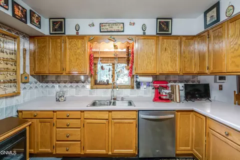 Kitchen - 705 3rd Ave SE, Mandan, ND 58554 photo 1 of 7