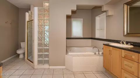 Bath - 1815 Montego Dr, Bismarck, ND 58503 photo 2 of 7