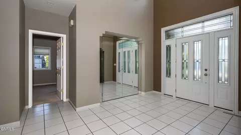 Entry Way - 1815 Montego Dr, Bismarck, ND 58503 photo 2 of 5
