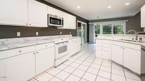 Kitchen - 1815 Montego Dr, Bismarck, ND 58503 photo 4 of 4
