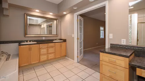 Bath - 1815 Montego Dr, Bismarck, ND 58503 photo 3 of 7