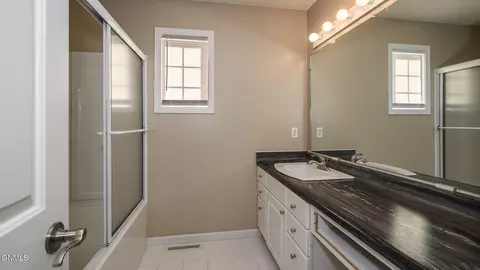Bath - 1815 Montego Dr, Bismarck, ND 58503 photo 4 of 7