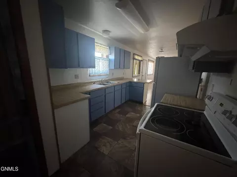 Kitchen - 111 4th Ave SE, Elgin, ND 58533 photo 1 of 2