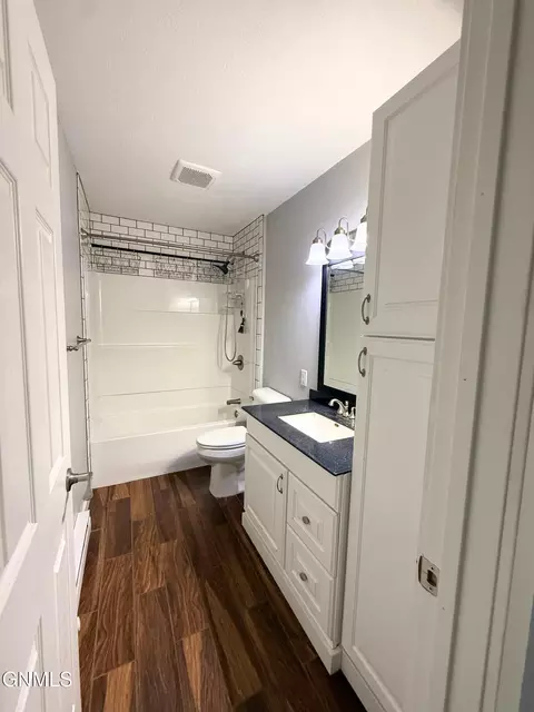 Bath - 2801 Pheasant Run Pkwy, Williston, ND 58801 photo 1 of 1