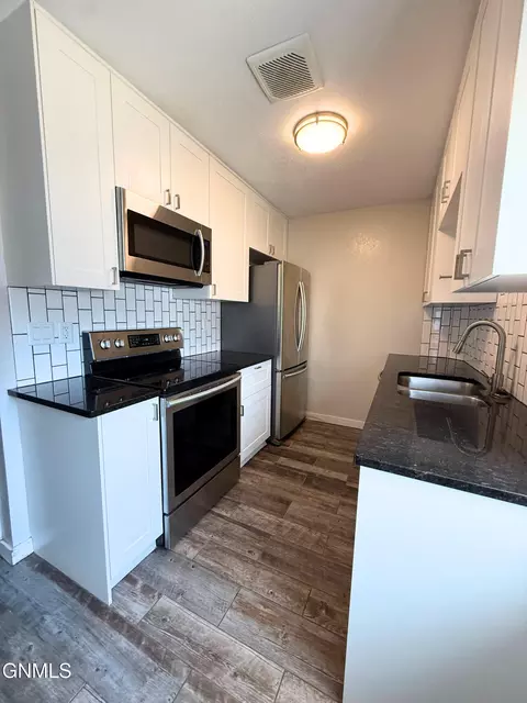 Kitchen - 2801 Pheasant Run Pkwy, Williston, ND 58801 photo 1 of 2