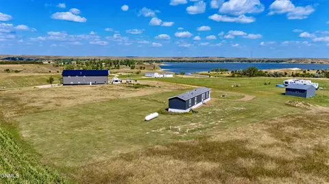 View/Area - 6812 E Schatz Ln, Elgin, ND 58533 photo 3 of 10