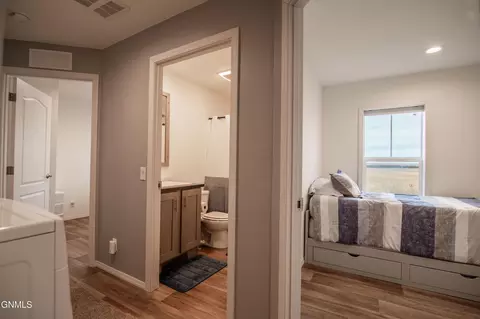 Entry Way - 6812 E Schatz Ln, Elgin, ND 58533 photo 2 of 2