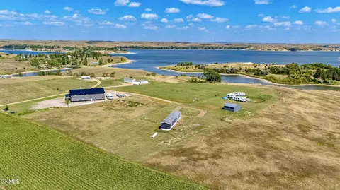 View/Area - 6812 E Schatz Ln, Elgin, ND 58533 photo 4 of 10