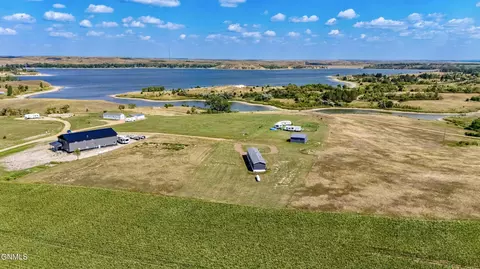 View/Area - 6812 E Schatz Ln, Elgin, ND 58533 photo 5 of 10