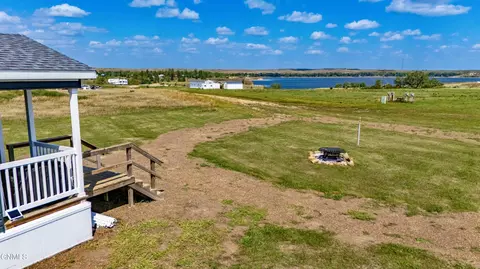 View/Area - 6812 E Schatz Ln, Elgin, ND 58533 photo 2 of 10