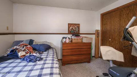 Bedroom - 709 3rd Ave SE, Mandan, ND 58554 photo 5 of 8