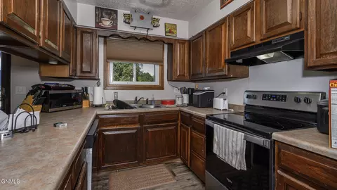 Kitchen - 709 3rd Ave SE, Mandan, ND 58554 photo 2 of 5