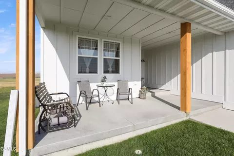 Exterior - 2709 44th Ave W, Williston, ND 58801 photo 4 of 10