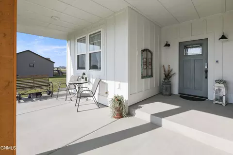 Exterior - 2709 44th Ave W, Williston, ND 58801 photo 5 of 10