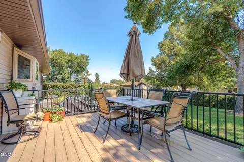 Exterior - 806 Johns Dr NE, Mandan, ND 58554 photo 6 of 14