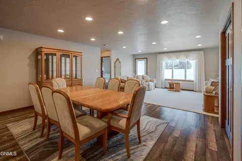 Dining - 235 Irvine Loop, Bismarck, ND 58504 photo 3 of 7