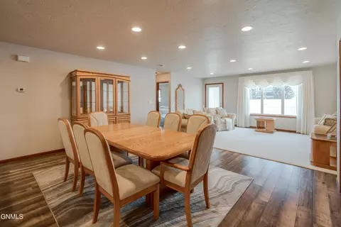 Dining - 235 Irvine Loop, Bismarck, ND 58504 photo 5 of 7
