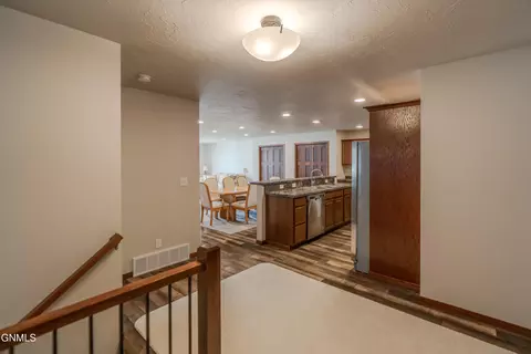 Entry Way - 235 Irvine Loop, Bismarck, ND 58504 photo 2 of 5