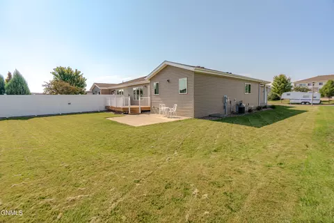 Exterior - 235 Irvine Loop, Bismarck, ND 58504 photo 7 of 12