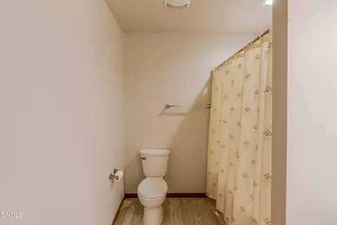 Bath - 235 Irvine Loop, Bismarck, ND 58504 photo 5 of 7