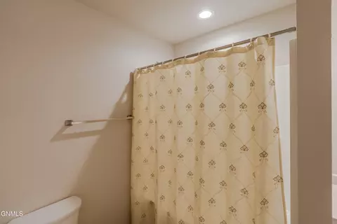 Bath - 235 Irvine Loop, Bismarck, ND 58504 photo 6 of 7