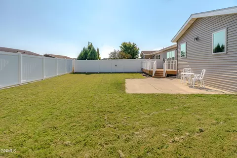Exterior - 235 Irvine Loop, Bismarck, ND 58504 photo 8 of 12