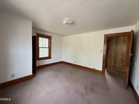Bedroom - 29 7th Ave W, Dickinson, ND 58601 photo 7 of 7