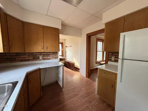 Kitchen - 29 7th Ave W, Dickinson, ND 58601 photo 2 of 2