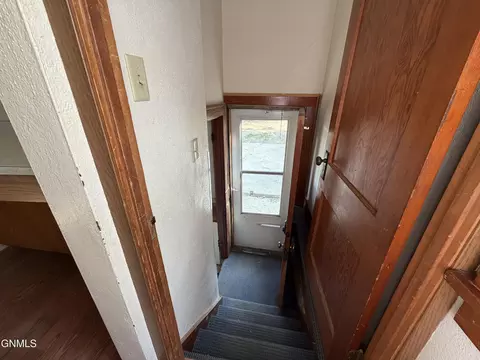 Entry Way - 29 7th Ave W, Dickinson, ND 58601 photo 7 of 8