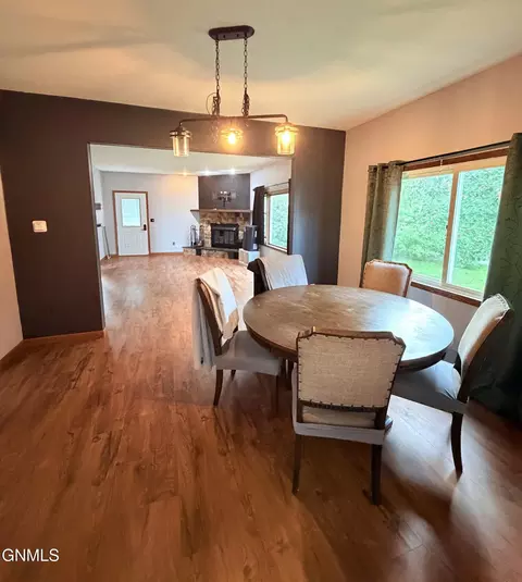 Dining - 105 Ruth St S, Streeter, ND 58483 photo 1 of 1